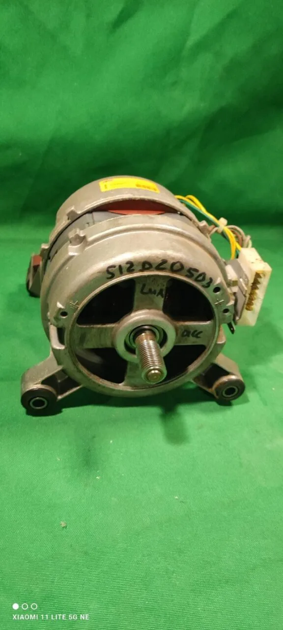 Двигатель Electrolux ACC 512020503 -8 контактов