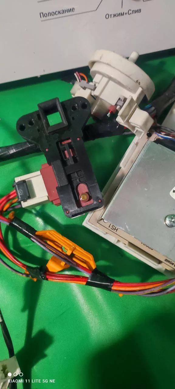 0340cdfc-0874-4911-977e-505c6e615989 Модуль Beko WMI 71241 (Щетки)