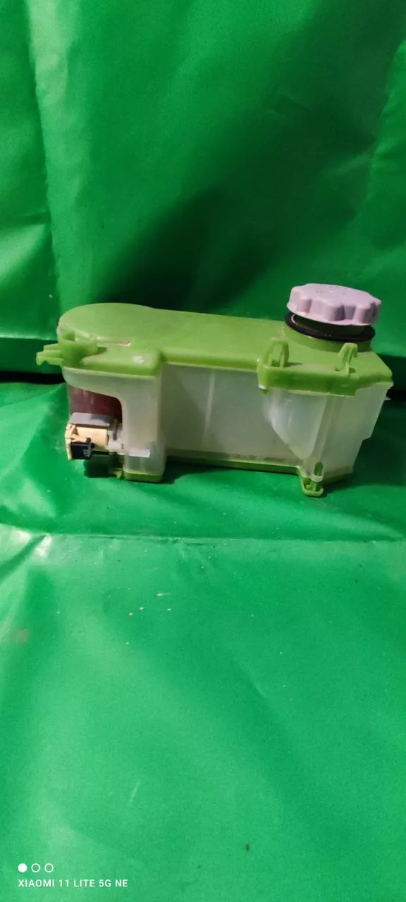 0a75a245-b2e5-4069-8aa1-e024276b0bb4 Бункер соли Indesit C00386789 для пмм