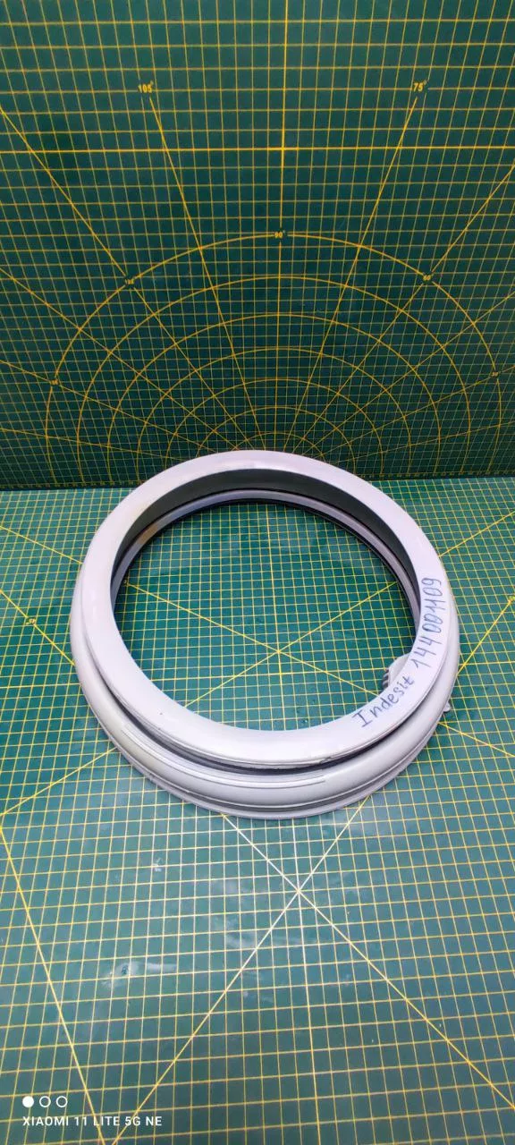 0b816c3c-577a-4ac0-a25d-77d766ce3d26 Манжета Indesit Ariston 144001109