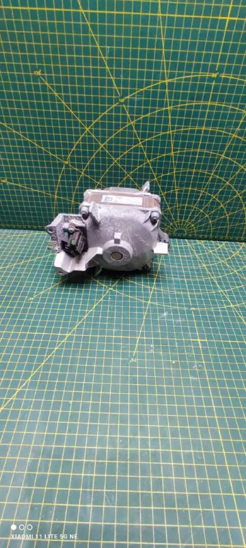 Двигатель Bosch Motor 9001032941-3контакта Инверт.