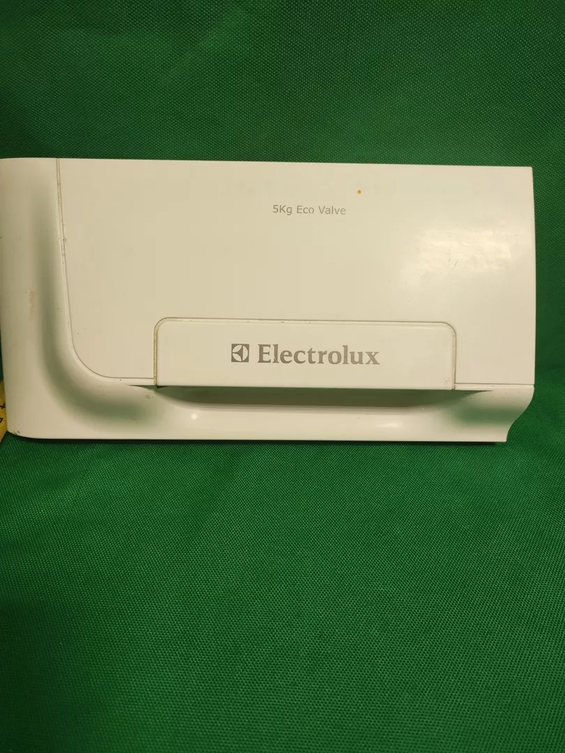 Панель порошкоприемника Electrolux 135010100 5кг
