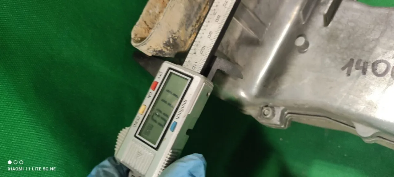 Мотор сушки Ariston 14000155301 в корпусе