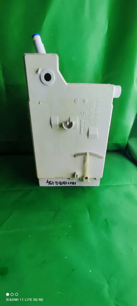 Бункер порошкоприемника Whirlpool 461971032281