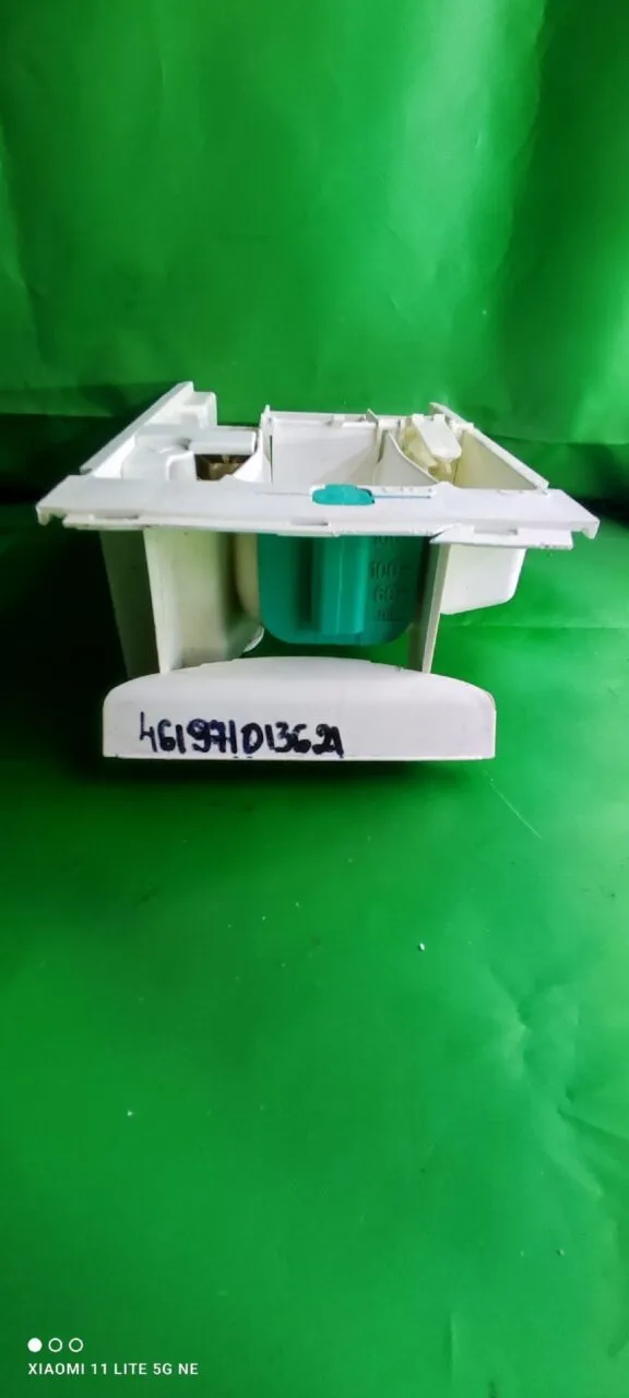 Лоток порошкоприемника Whirlpool 461971013621
