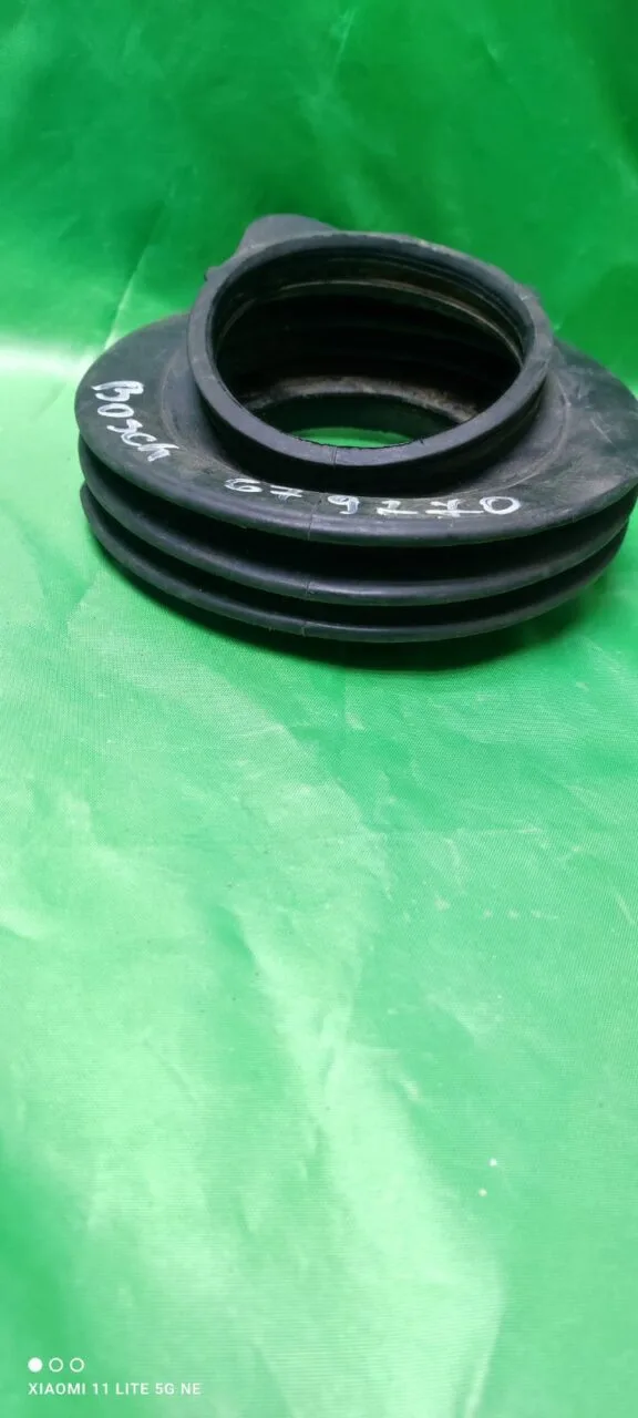Патрубок Bosch 679270