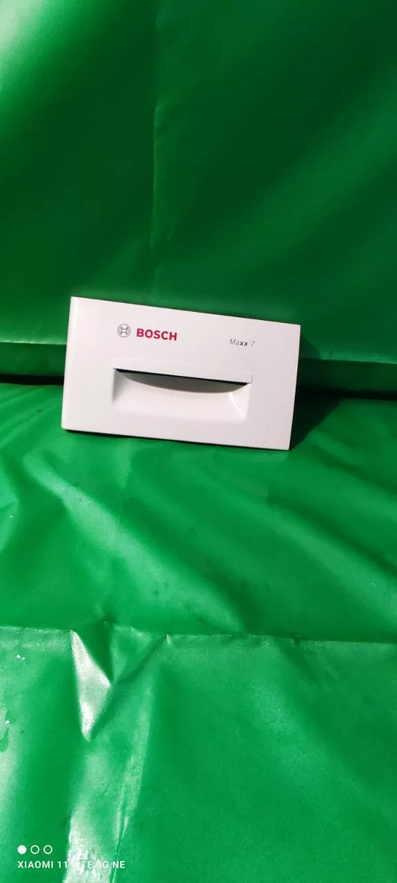 Панель порошкоприемника Bosch Maxx7 -90033