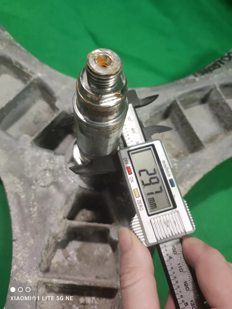 Крестовина Bosch 9000260461 вал 11.1см.