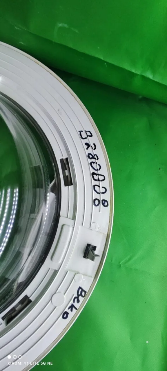 Люк Beko B280008