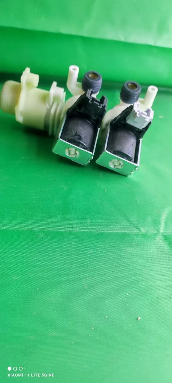 Клапан двойной Ariston 16001667806 с переходником