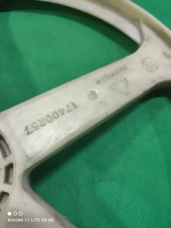 Шкив Indesit 17400257
