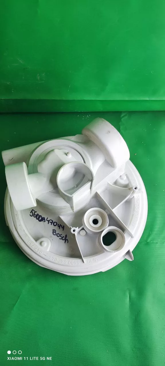24e66480-aa88-4204-9649-6f8db7d64083 Чаша Bosch 5600047044