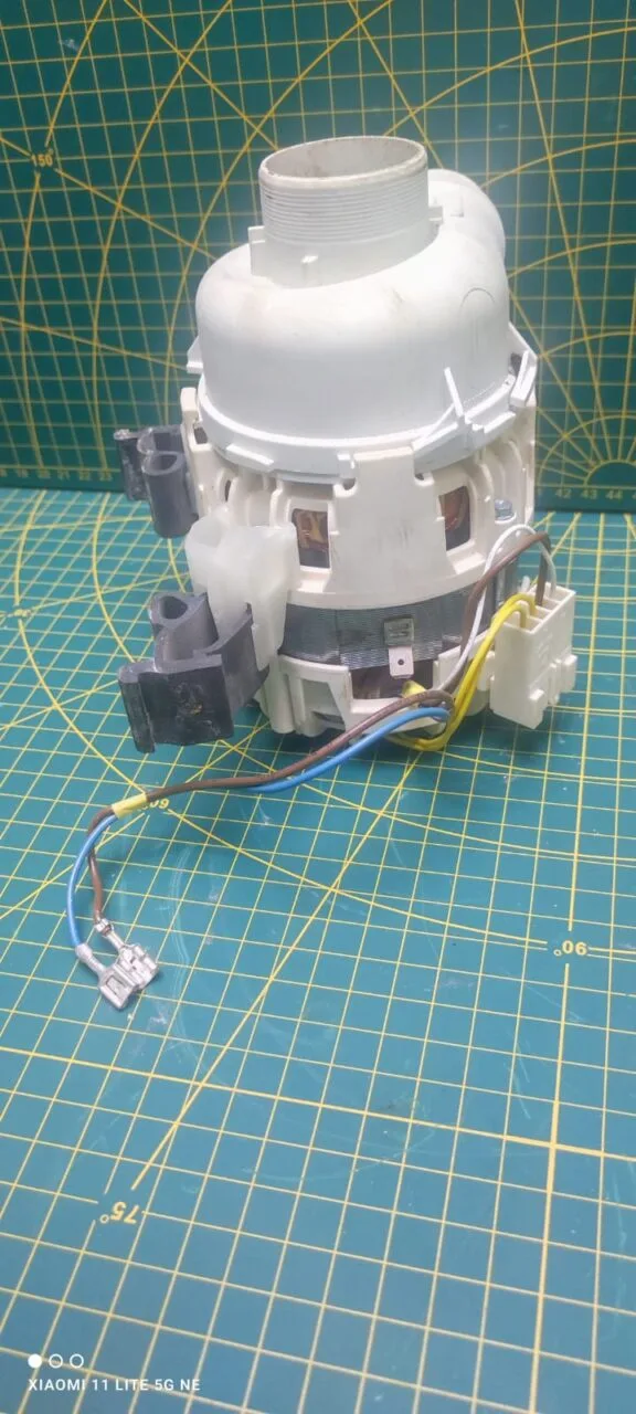 Рециркуляционный насос Electrolux Nidec EE267M 4 контакта