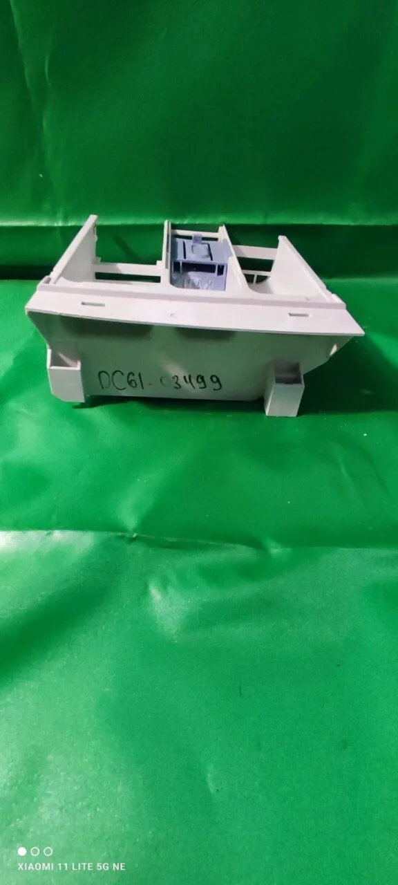 2I2t9vUbnxU Лоток порошкоприемника Samsung DC61-03499