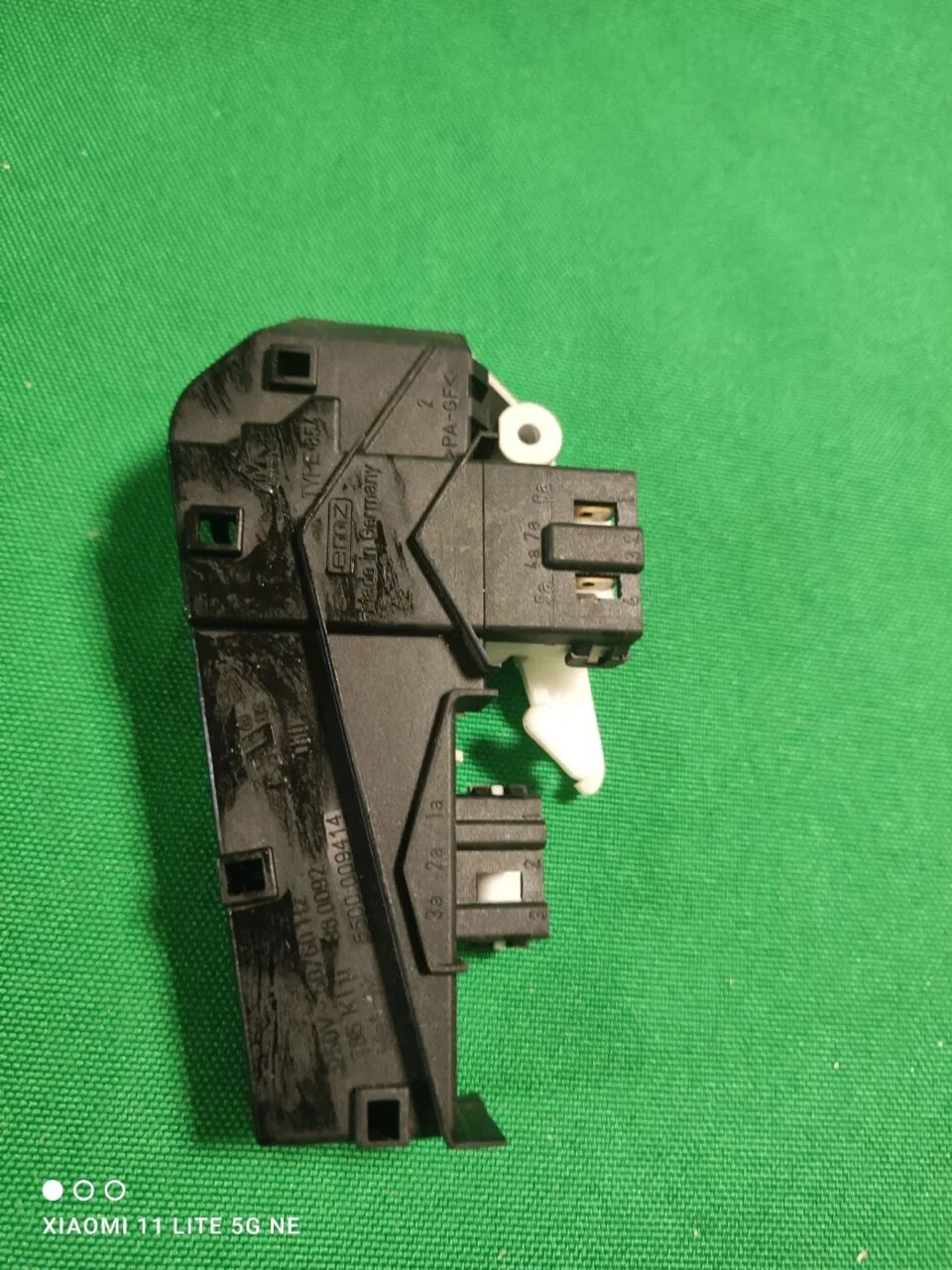 Замок люка (УБЛ) Bosch 5500009414