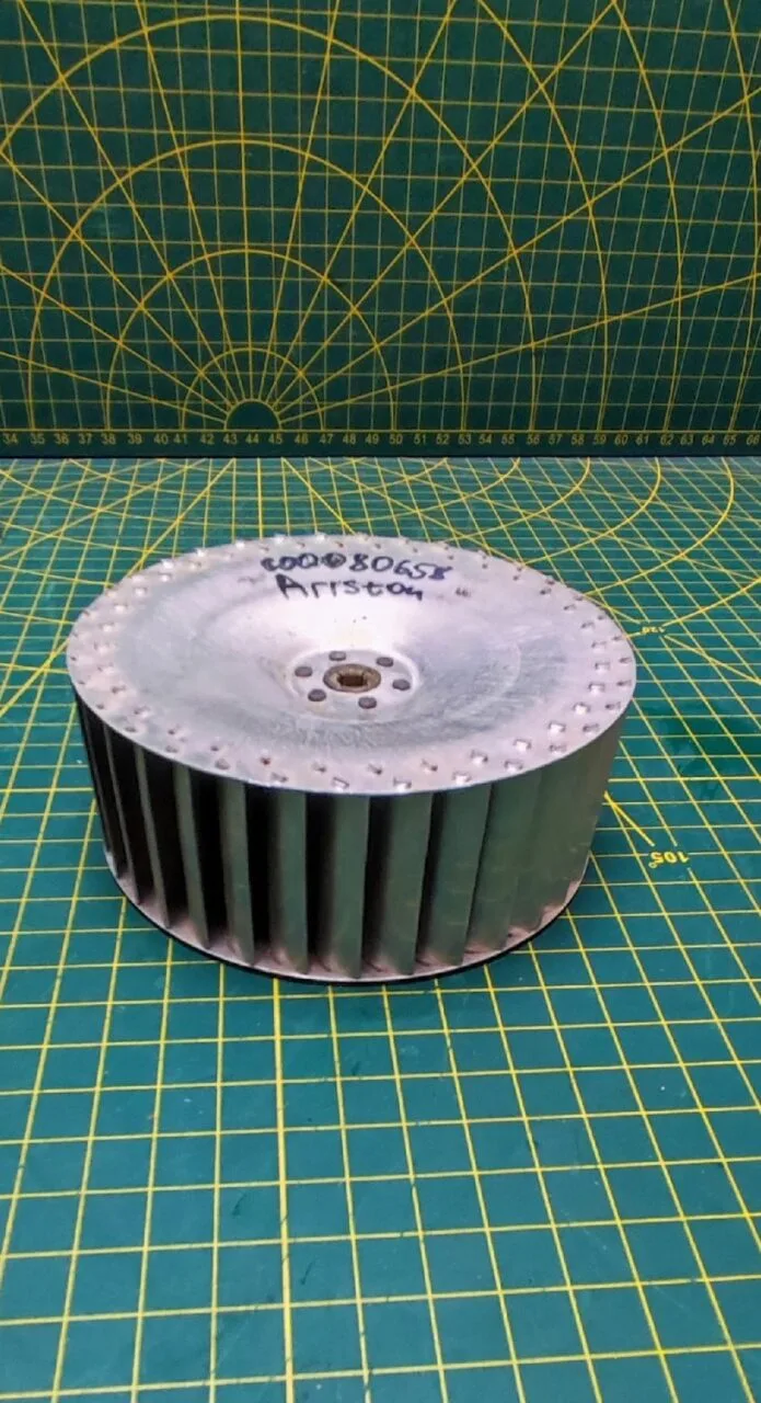 Крыльчатка Indesit Ariston C00080658