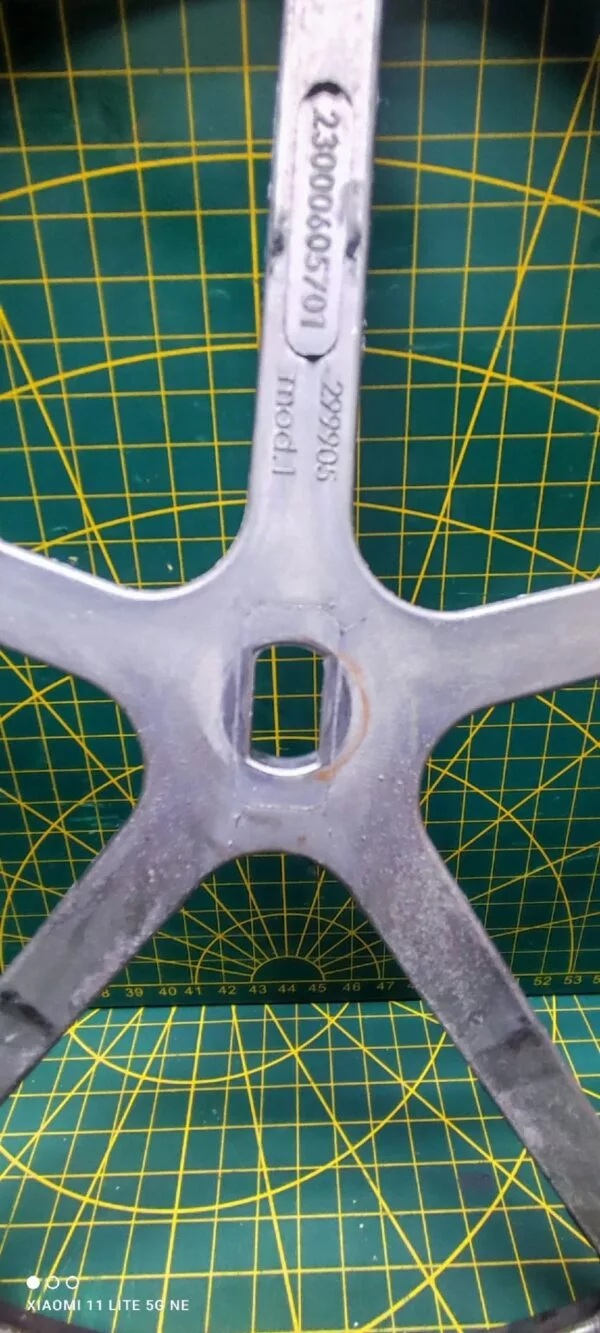 2mGE4VbiRuo Шкив Indesit 23000605701-1