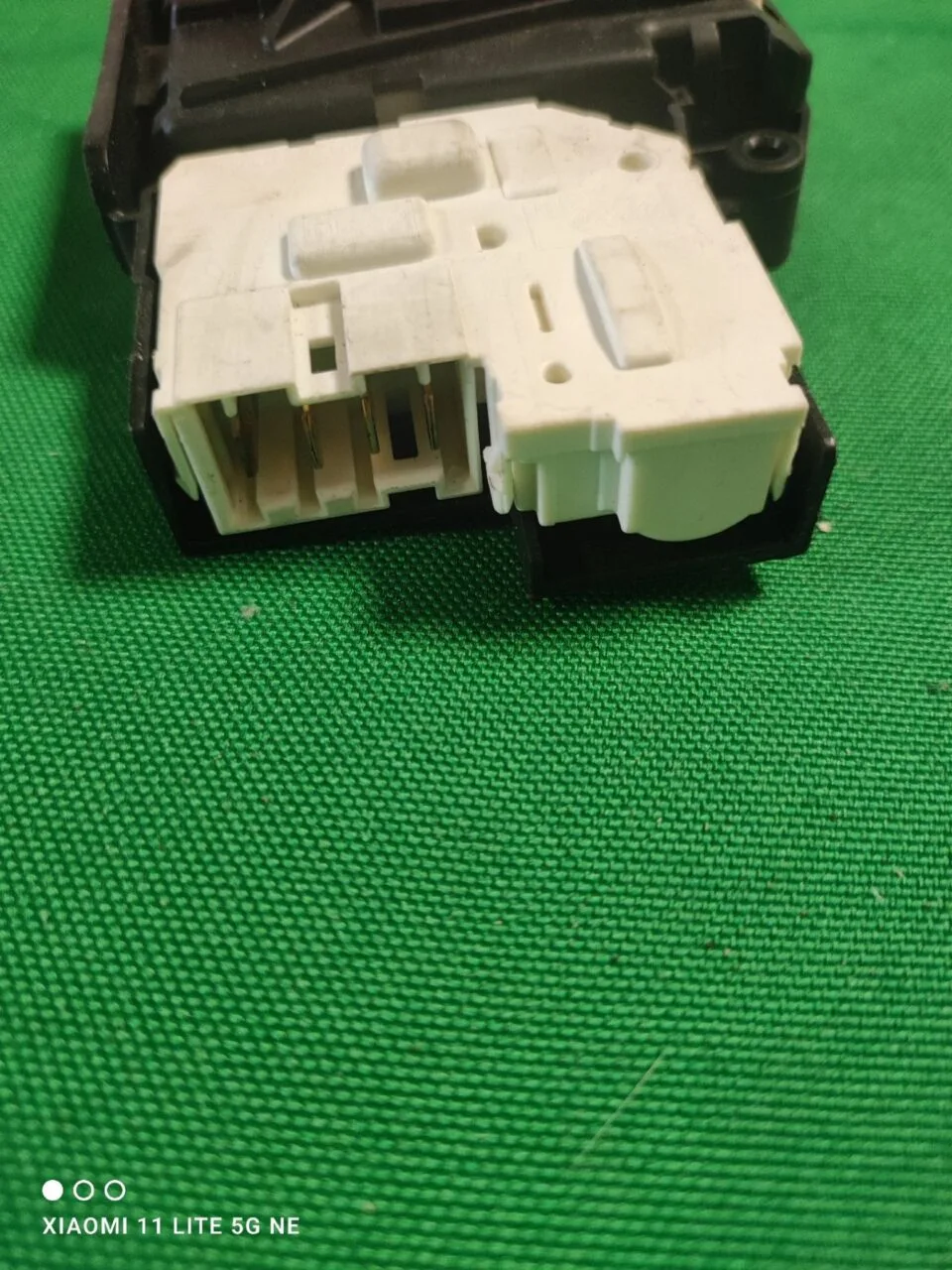 Замок люка (УБЛ) LG EBF 61315801