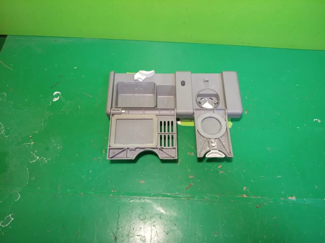 ДИСПЕНСЕР ELECTROLUX ZANUSSI AEG IKEA 111333012