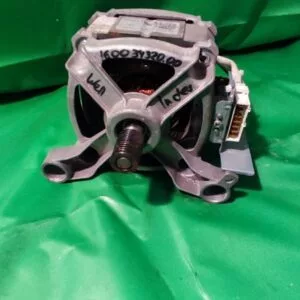Двигатель Indesit Welling 160034320.00 -7 контактов Двигатель Indesit Welling 160034320.00 -7 контактов