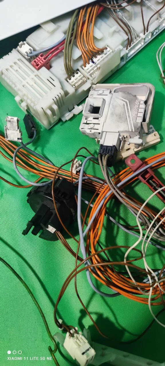 3807ae9f-1cec-4753-a4cb-1b2045d26f4c Модуль Bosch WIS 24140OE