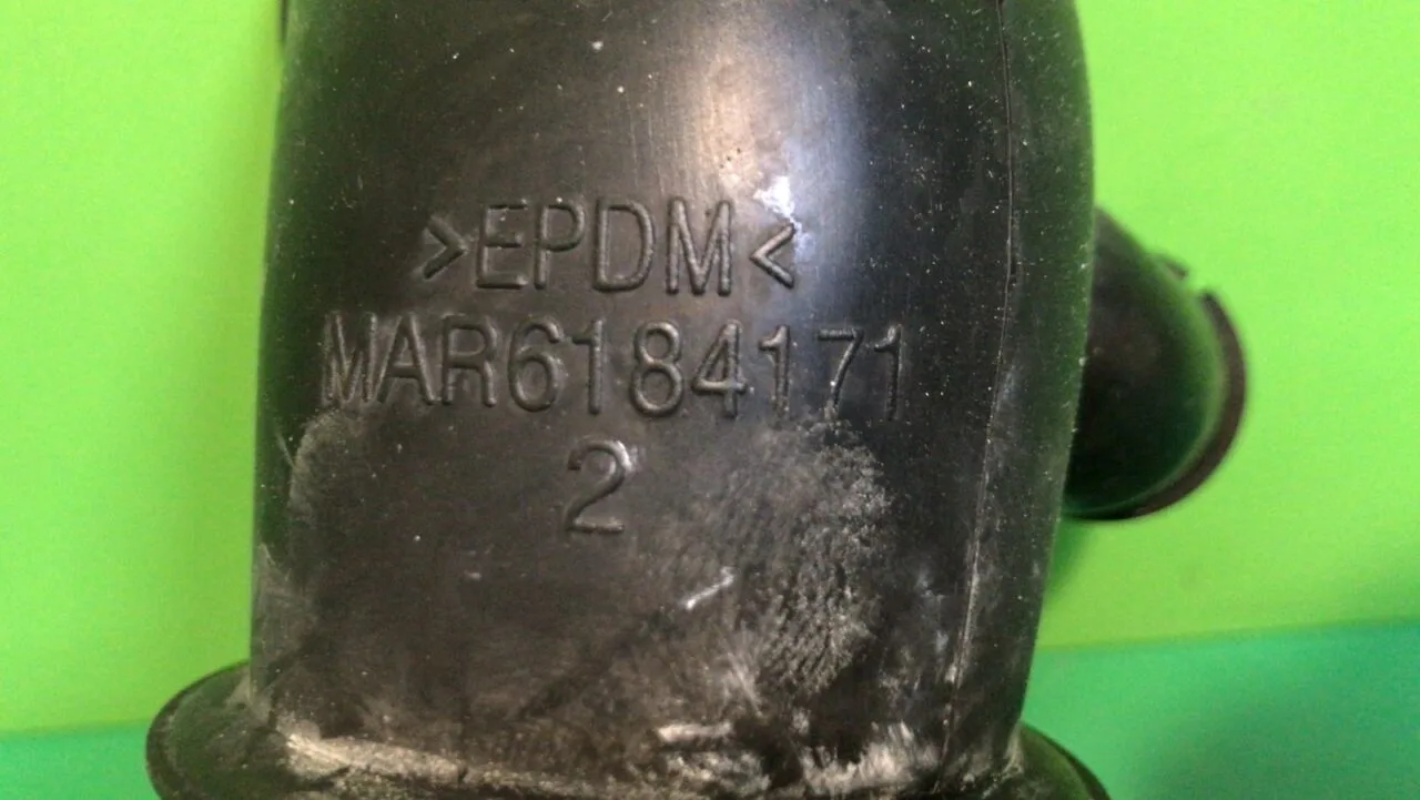 Патрубок LG MAR6184171  MAR61841701  4738er1008 для стиральной машины