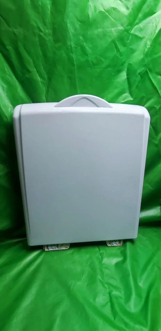 Крышка люка Indesit C00116873 с дефектом стиральной машины с вертикальной загрузкой