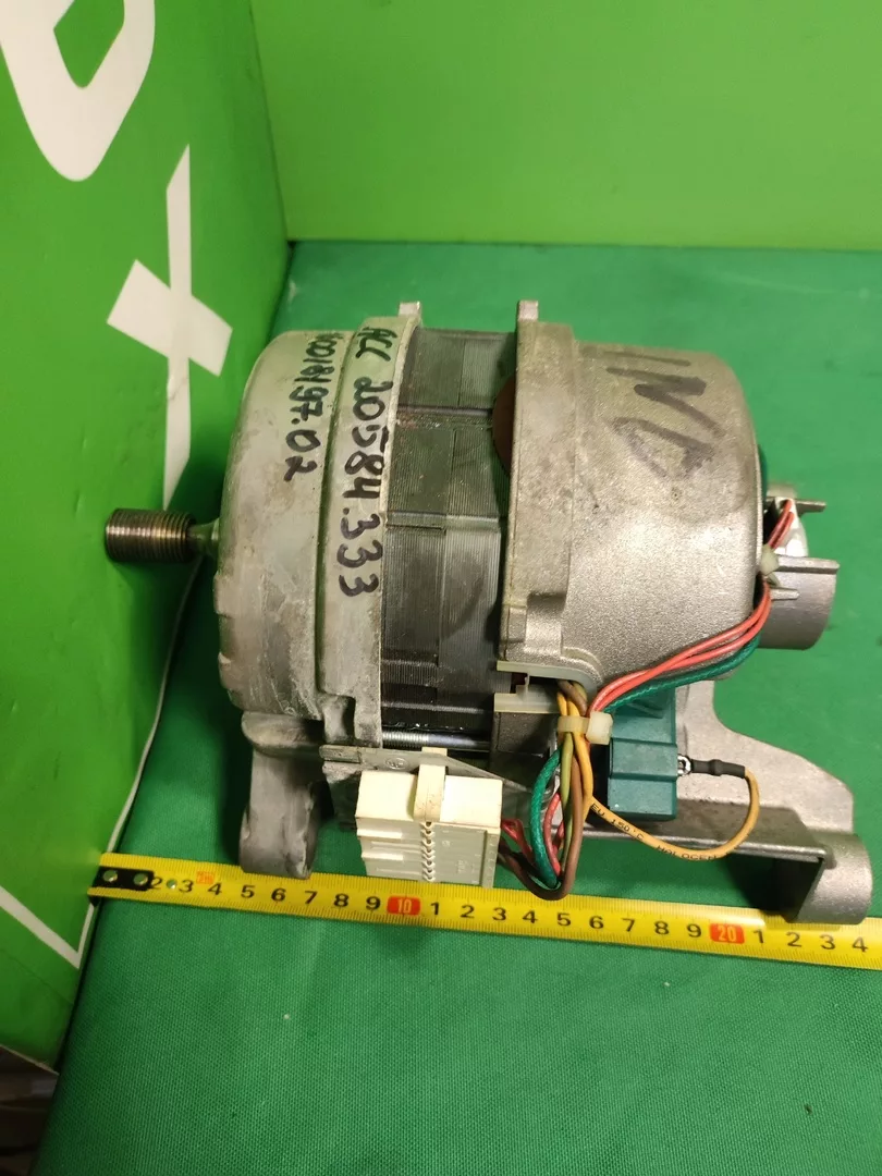3LkeubK_7SY Двигатель Indesit ACC 160018197.02 -6 контактов