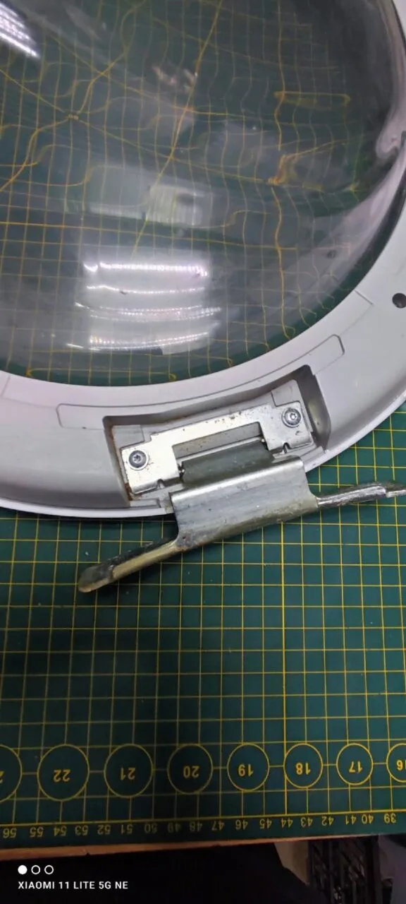 Люк	Indesit C00270559 сер обр двойное стекло (стиральная машина с сушкой)