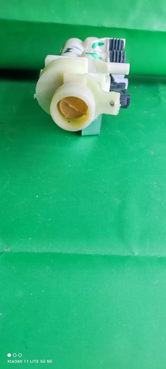 Клапан двойной Ariston 16001667806 с переходником