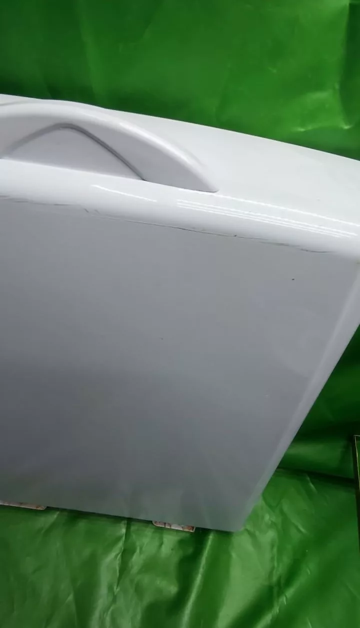 Крышка люка Indesit C00116873 с дефектом стиральной машины с вертикальной загрузкой