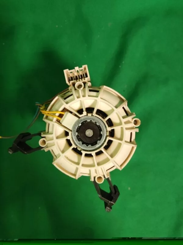 Циркуляционный насос Electrolux 1111468-02 ee234m