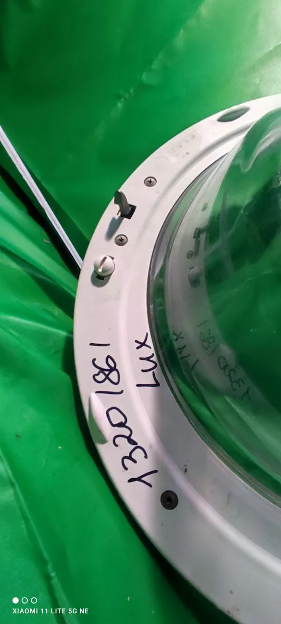 Люк Electrolux 13201861