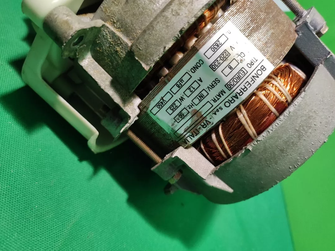 Насос циркуляционный Bosch 87077001106