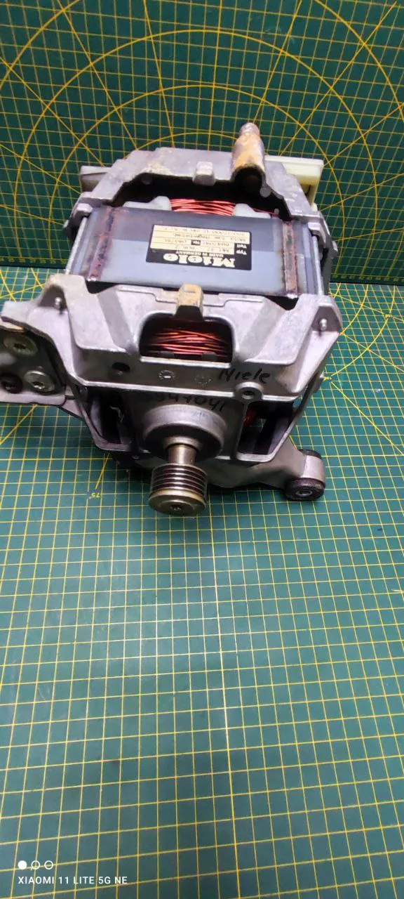 4d7e1398-01aa-4aac-ac3c-0c41b740b8f4 Двигатель Miele 6947041-10контактов