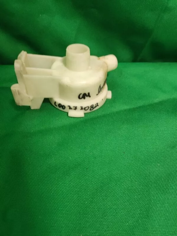 Улитка сливного насоса Ariston C00373082