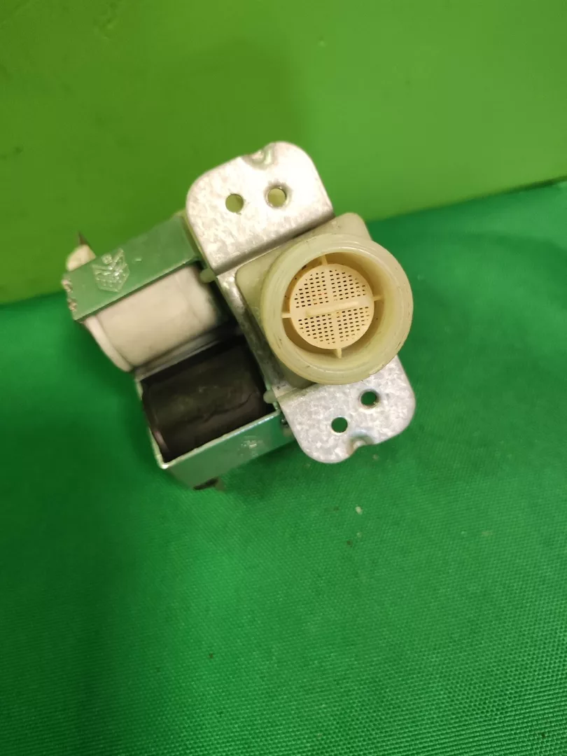 Клапан тройной Bosch 33690084 контакты