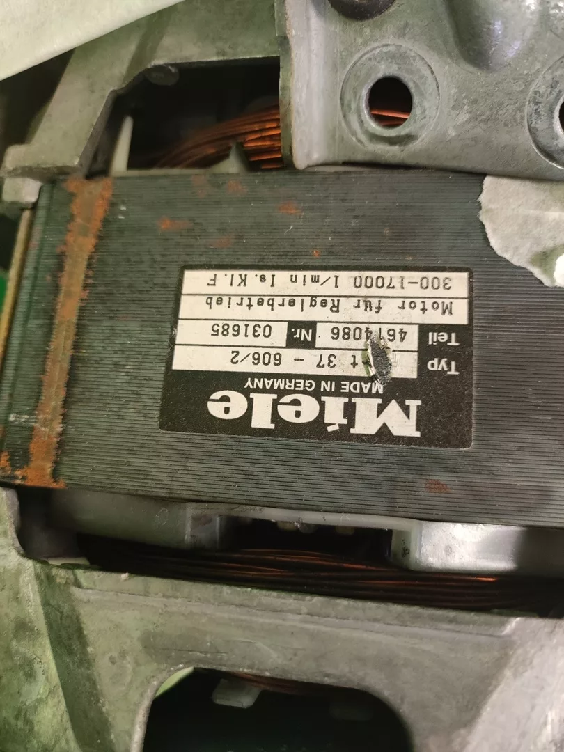 Двигатель Miele 4614086 Mrt37-606/2 для стиральной машины