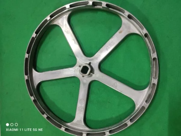 Шкив Indesit 174002172.01