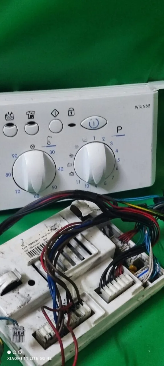 Модуль Indesit WIUN 82 с дефектом