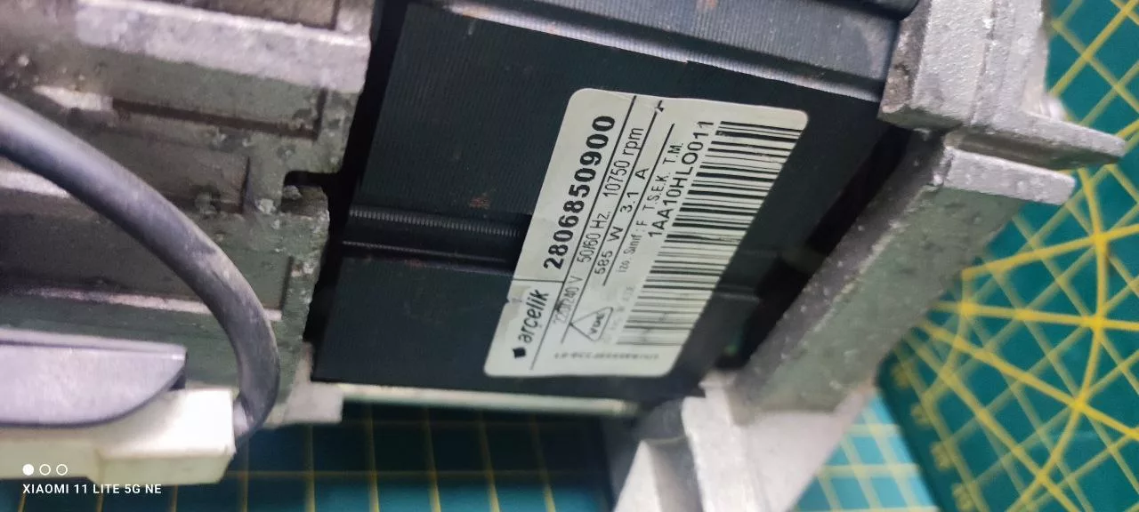 Двигатель Beko Arcelic 2806850900