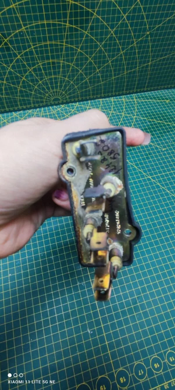 ТЭН сушки Electrolux 124265802 (нагревательный элемент)
