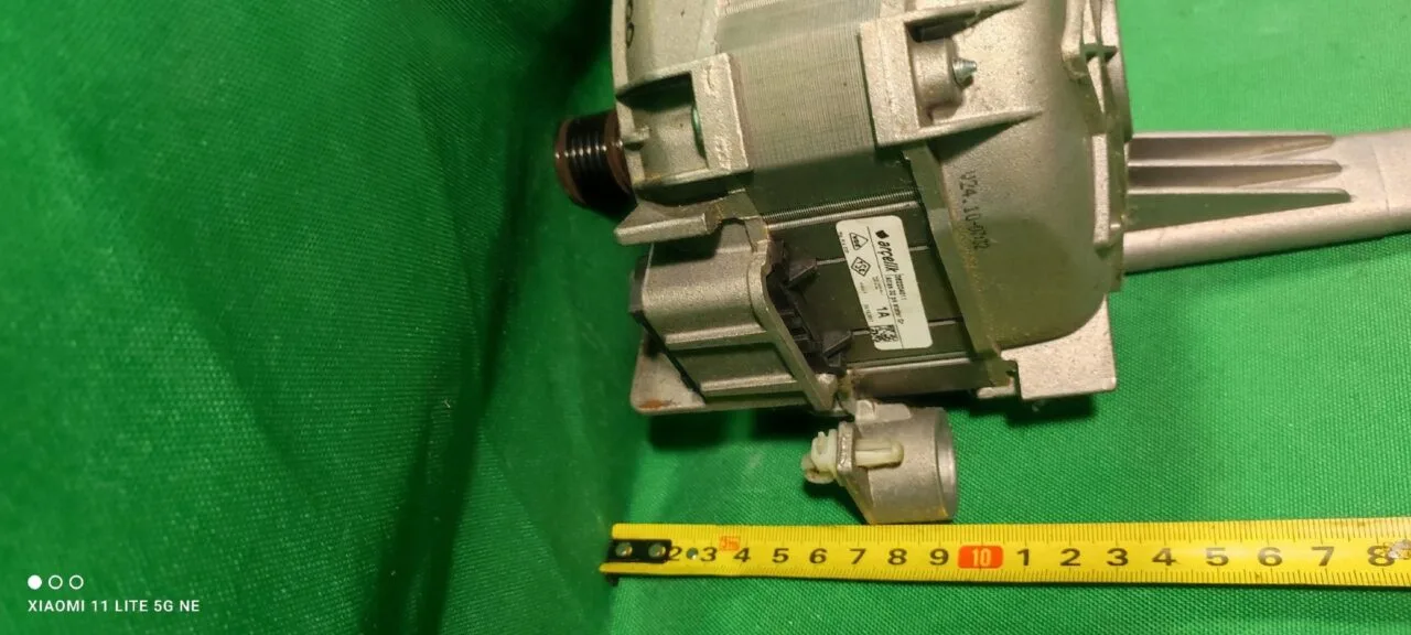 Двигатель Beko Arcelik 2843120300/2849810100-1 -3 контакта Инвертор