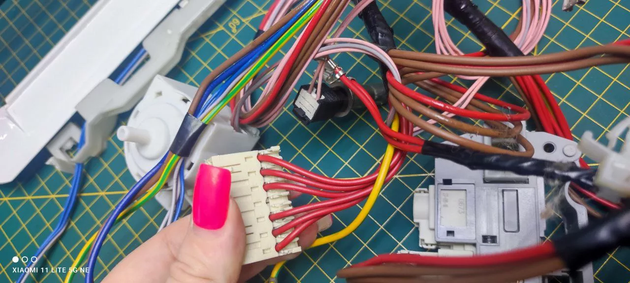 560545fb-3f4f-47e0-b402-0e4facc647d1 Модуль Indesit BWSE 61051 с дефектом