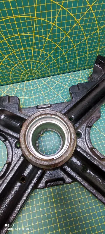 Внешняя крестовина Miele 6045801