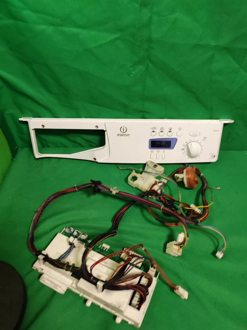 Модуль Indesit Wise 10 с проводкой Модуль Indesit Wise 10 с проводкой