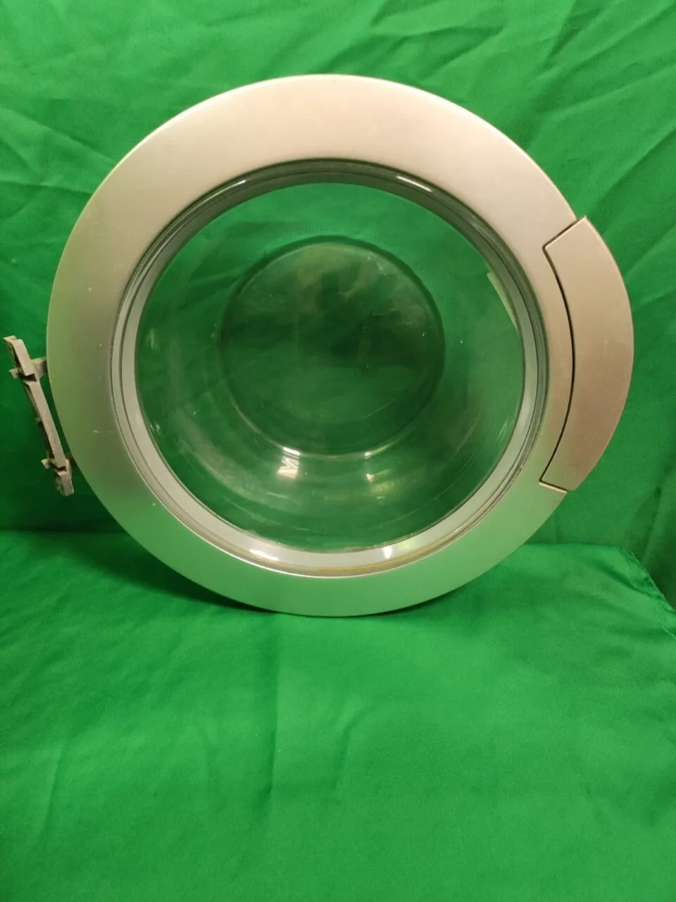 Люк Bosch WS 1673301 двойное стекло