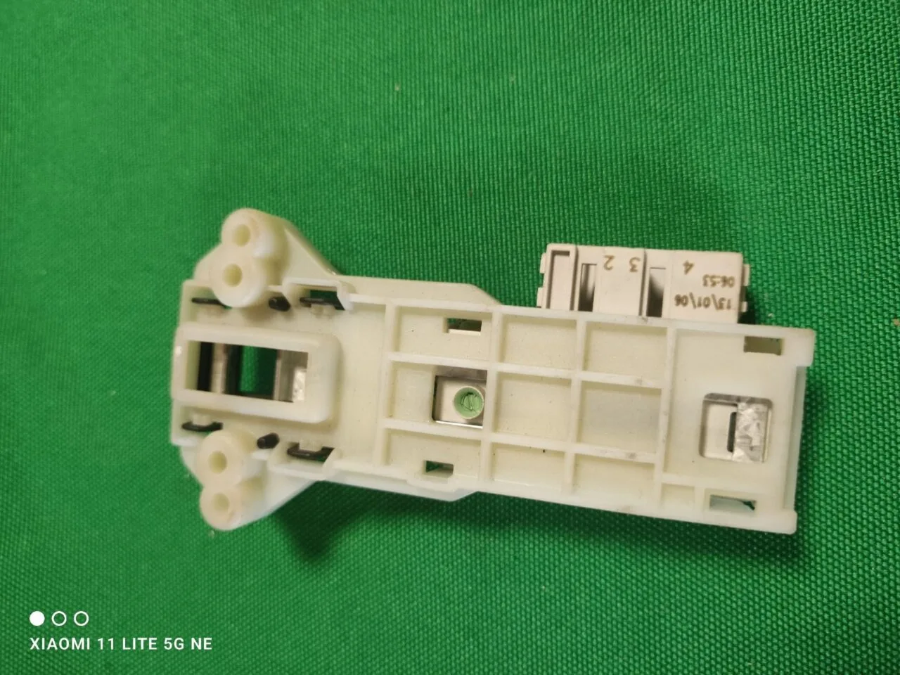 Замок люка (УБЛ) Ariston Da066