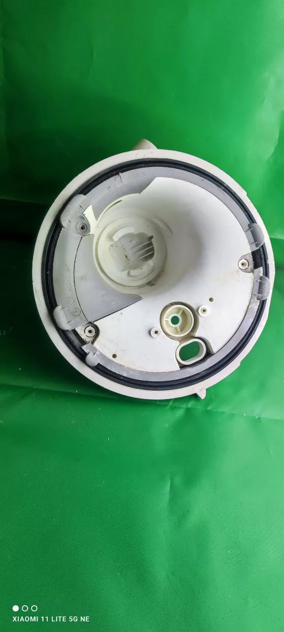 5b48199a-3bae-487b-8b31-f2679b4c21e0 Чаша Bosch 5600047044