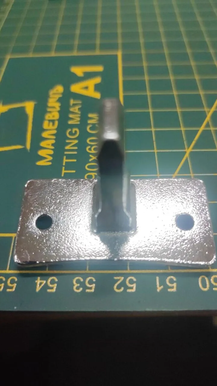 Петля люка Haier 0020100284A